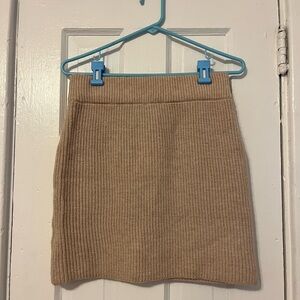 Line and Dot Tan Knit Skirt
